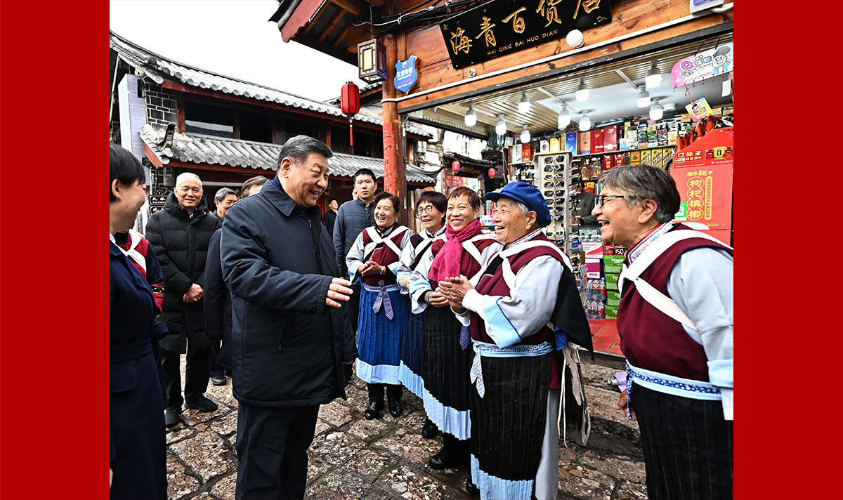 習(xí)近平在云南麗江市考察調(diào)研